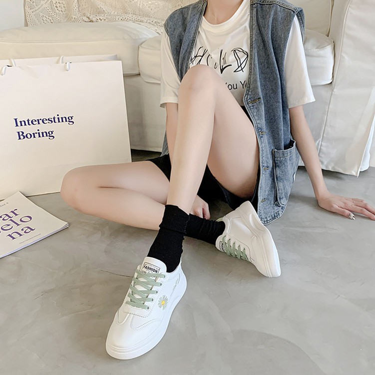 [INS HOT] [Hàng mới] Giày thể thao thêu hoa cúc nhí, 😍Phong cách Hàn Quốc sneakers siêu nhẹ | BigBuy360 - bigbuy360.vn