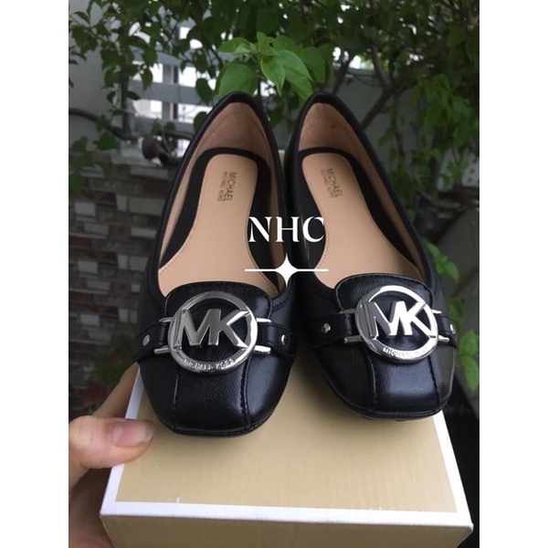 Giày Búp Bê Michael Kors Black Tag Bạc Size 7