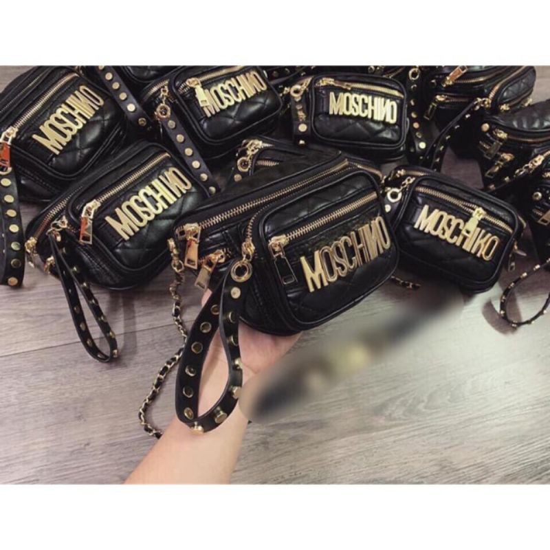 Túi đeo chéo da mềm moschino