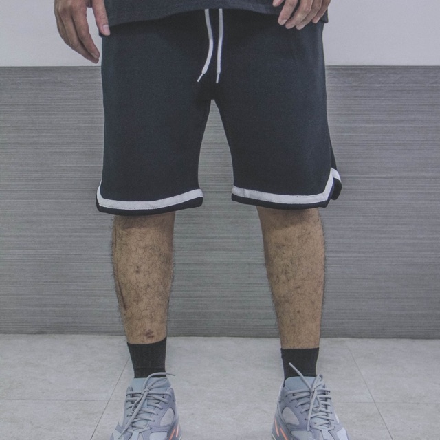 V Line short