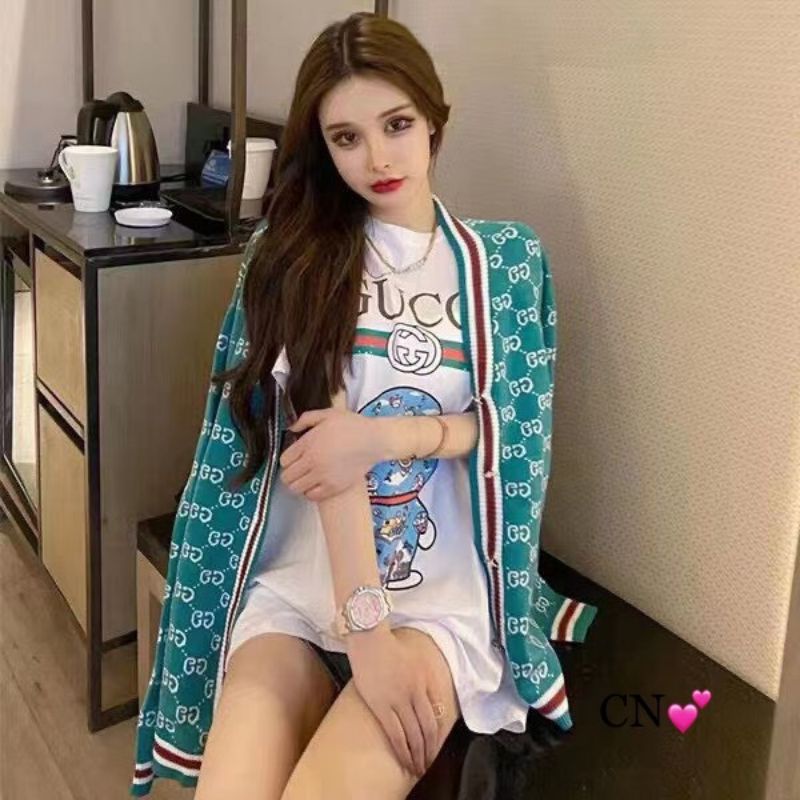 Áo len cardigan nữ dài tay màu xanh lá hoạ tiết chữ chất đẹp