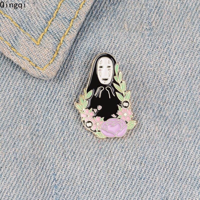 Ghim cài áo MISS ZOE hình nhân vật vô diện dễ thương