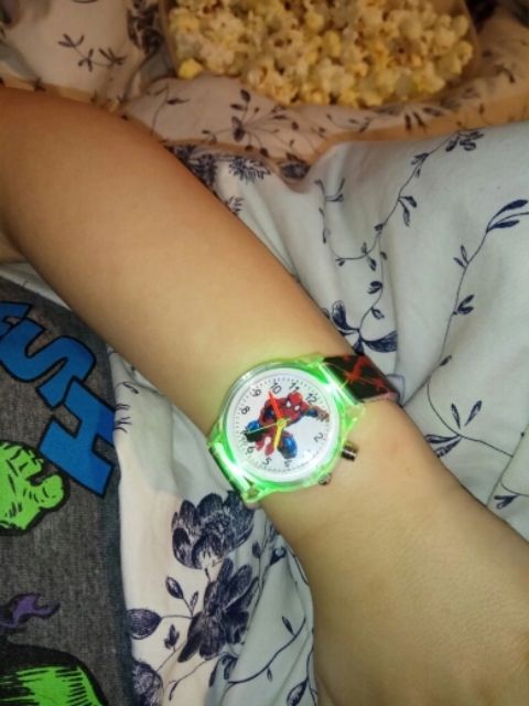 Đồng hồ Bé trai dây silicon có đèn | BigBuy360 - bigbuy360.vn