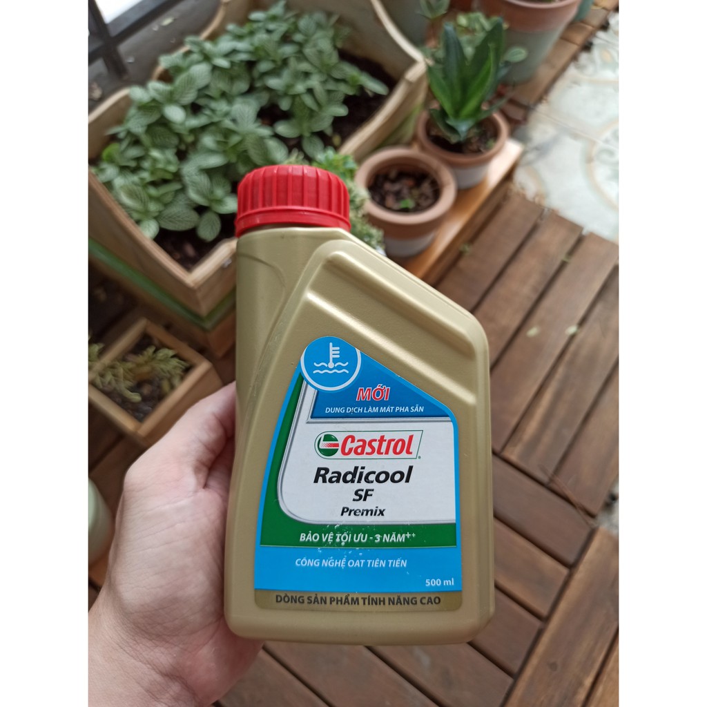 Nước làm mát động cơ Castrol Radicool SF Premix 500ML (Nước Đỏ)