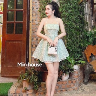 Váy ép hoa nổi cổ yếm nơ lưng