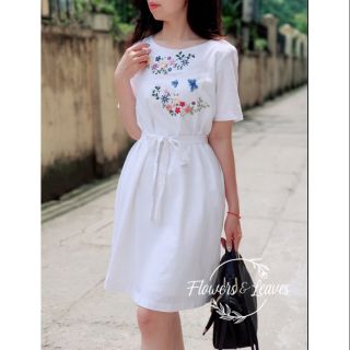 Váy linen trắmg tay lỡ/ cộc thêu hoa lương sơn bá