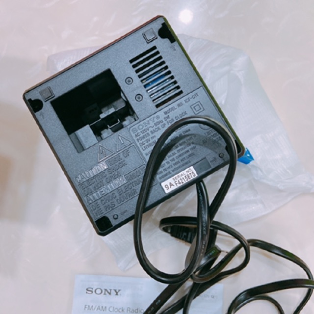 Đồng hồ báo thức kiêm Radio Sony SONY ICF-C1T chính hãng 100%