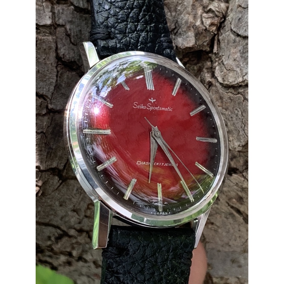 Đồng hồ nam SEIKO SPORTSMATIC mặt đỏ