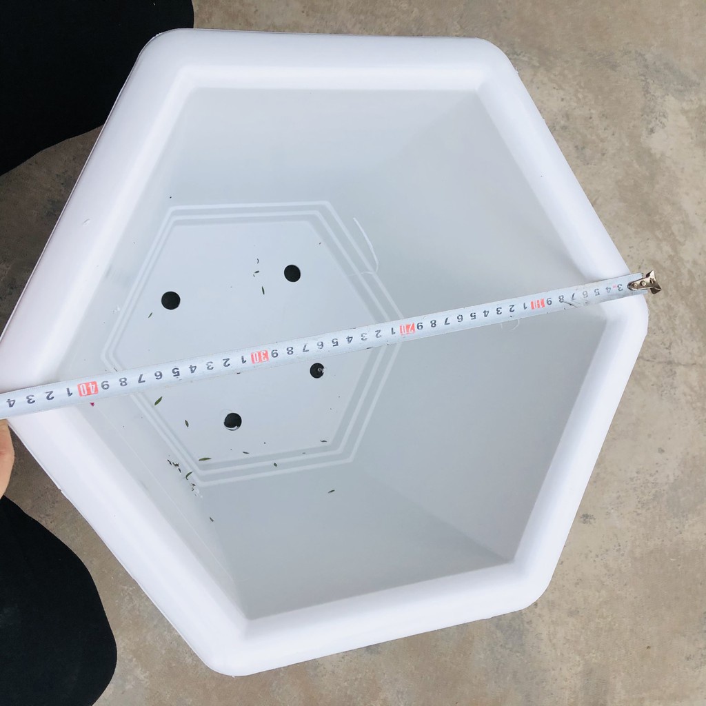 Set 2 chậu nhựa lục giác trồng cây  đk 45cm cao 40cm