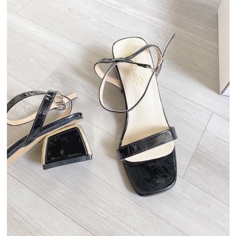 Sandal nữ da bóng gót vuông tag vàng 3cm phom dáng báic L54