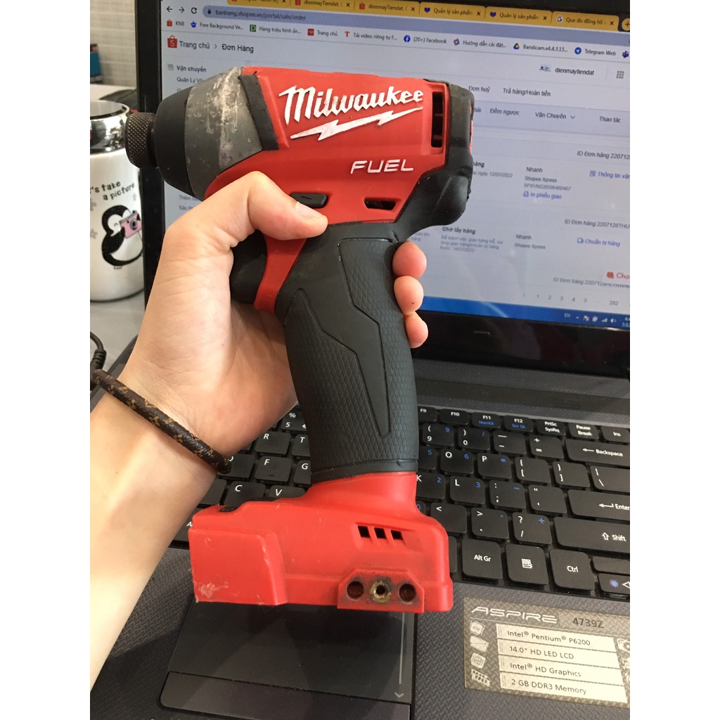 Máy bắn vít Milwaukee 2753-20