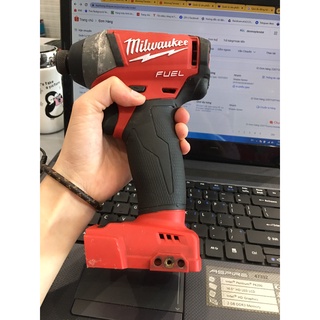 Máy bắn vít Milwaukee 2753-20