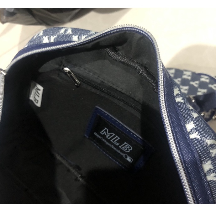 Túi Đeo Chéo Đựng Máy Ảnh Mới 2021 Kích Thước 23*7*15cm