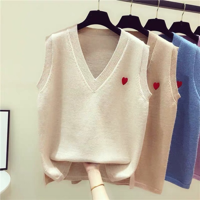 Áo gile len không tay cổ trái tim dáng uzlang cực yêu với trái tim ở ngực