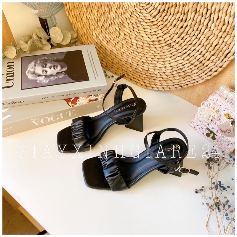 Giày SANDAL quai ngang NHÚN đế tam giác TGNHUN