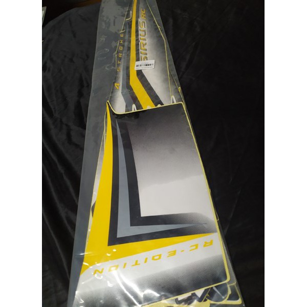 TEM BỘ XE SI MÀU VÀNG