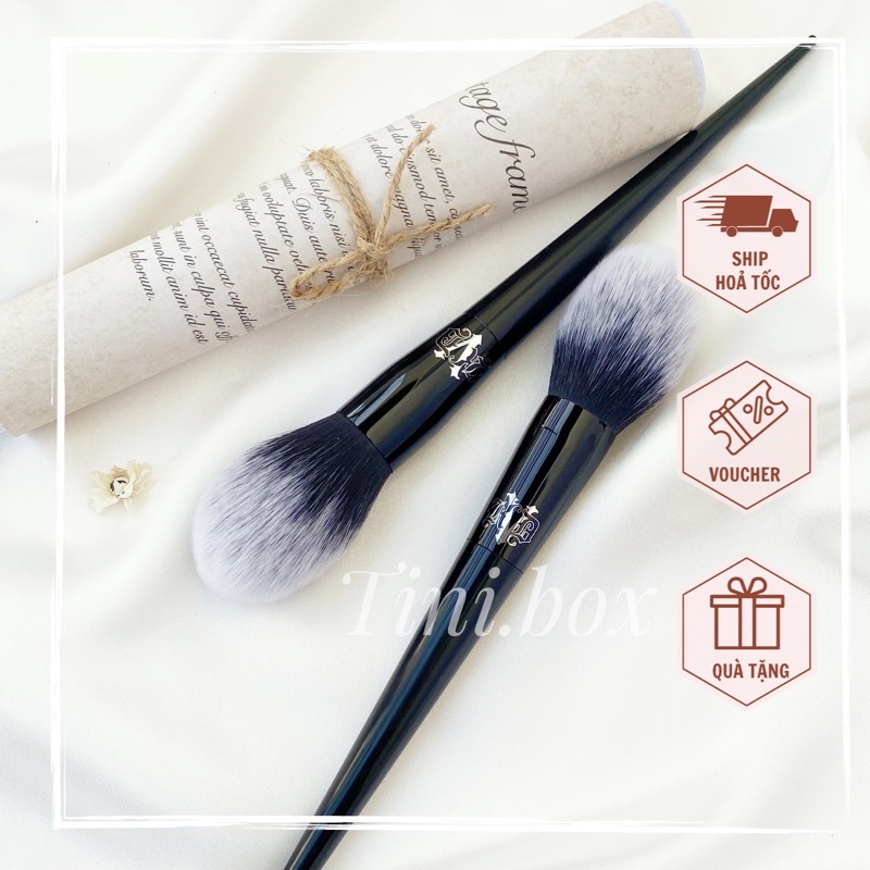 Cọ phủ phấn Kat Von D20
