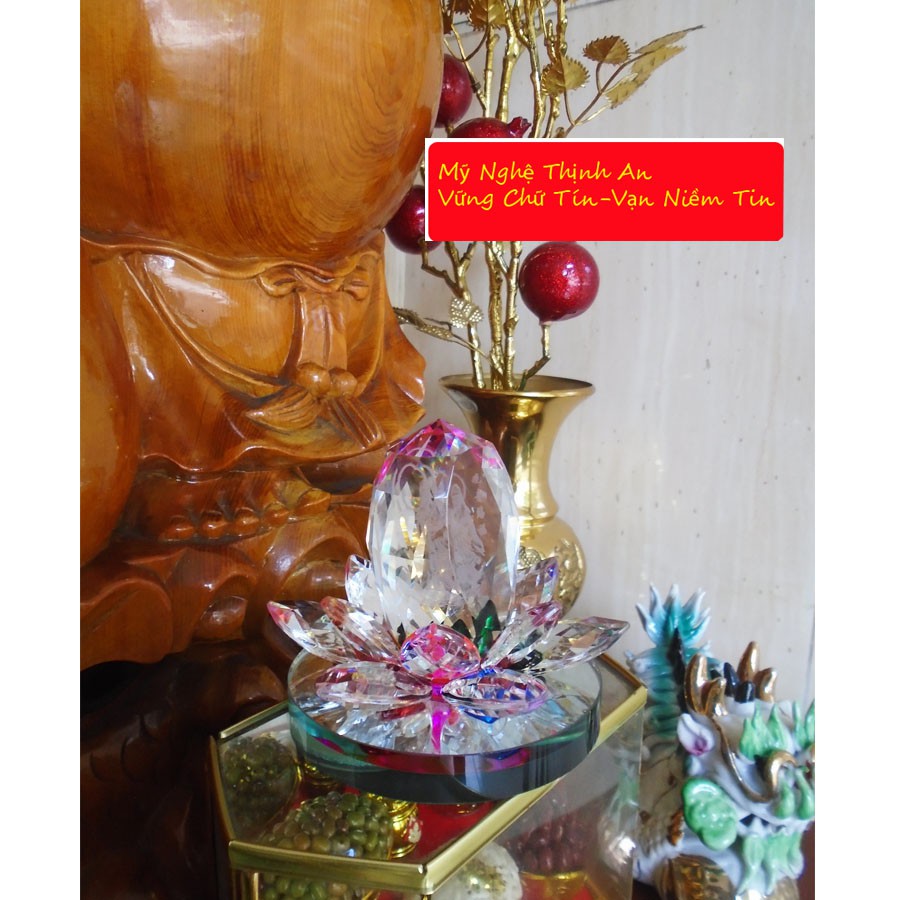 Tượng Phật Bà Quan Âm tòa sen pha lê đa sắc - QA7M