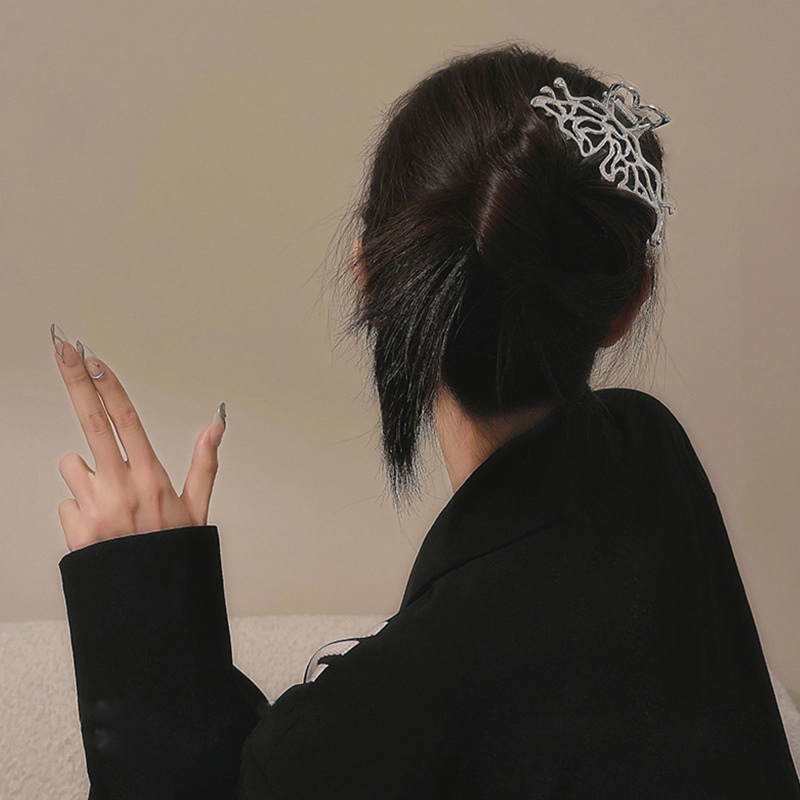 Kẹp Tóc Càng Cua Dày Dặn Màu Bạc Hình Cá Mập Rỗng Không Trượt Màu Bạc Cho Nữ