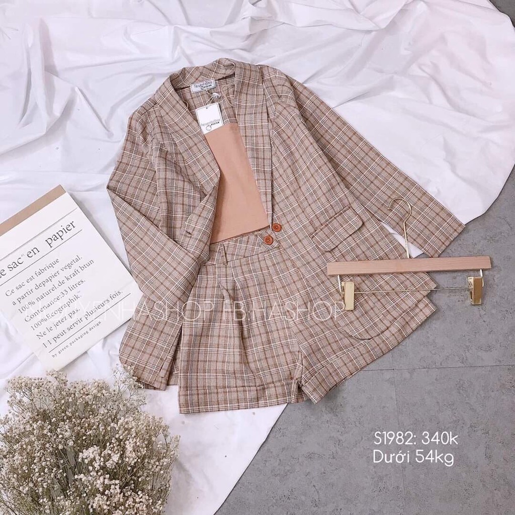 Sét Vest 3 Món Caro Kèm Áo Thun 2 Dây +Quần Short Ngắn Sang Chảnh | BigBuy360 - bigbuy360.vn