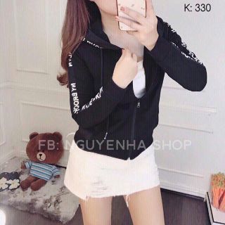 Áo khoát dù chạy viền có nón