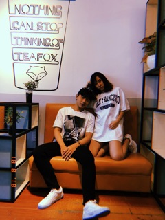 Áo thun unisex Mỹ