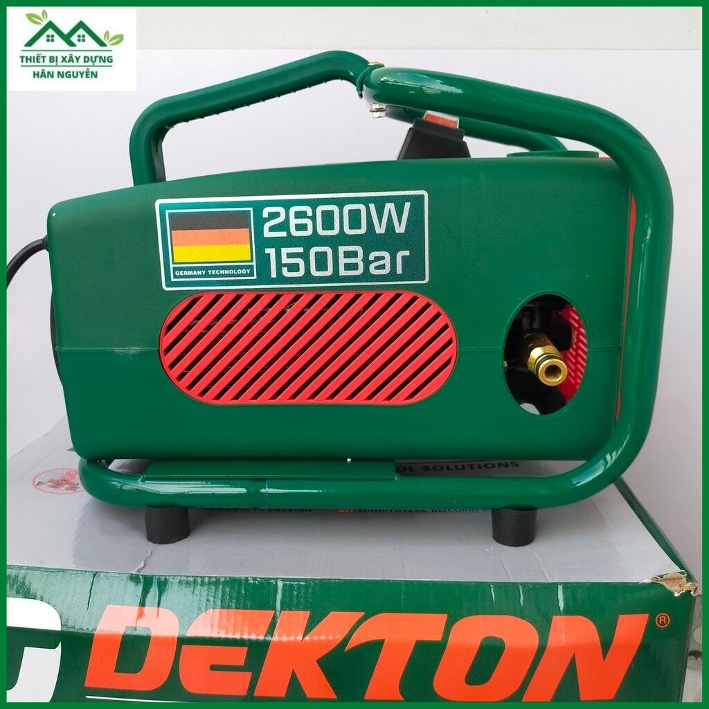 Máy rửa xe Dekton DK-CWR2600F,công suất 2600W,Tặng kèm 1 xô đựng nước