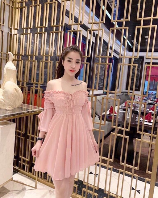 Đầm trễ vai nhún cột nơ tay - Hình sàn chụp thật | BigBuy360 - bigbuy360.vn