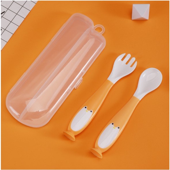 Bộ Thìa Dĩa Ăn Dặm Bẻ Cong 360 Độ Cho Bé Tập Xúc ( Có Hộp Đựng )