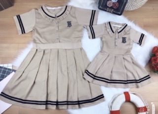 Sét váy cổ bèo cho mẹ và bé siêu xinh