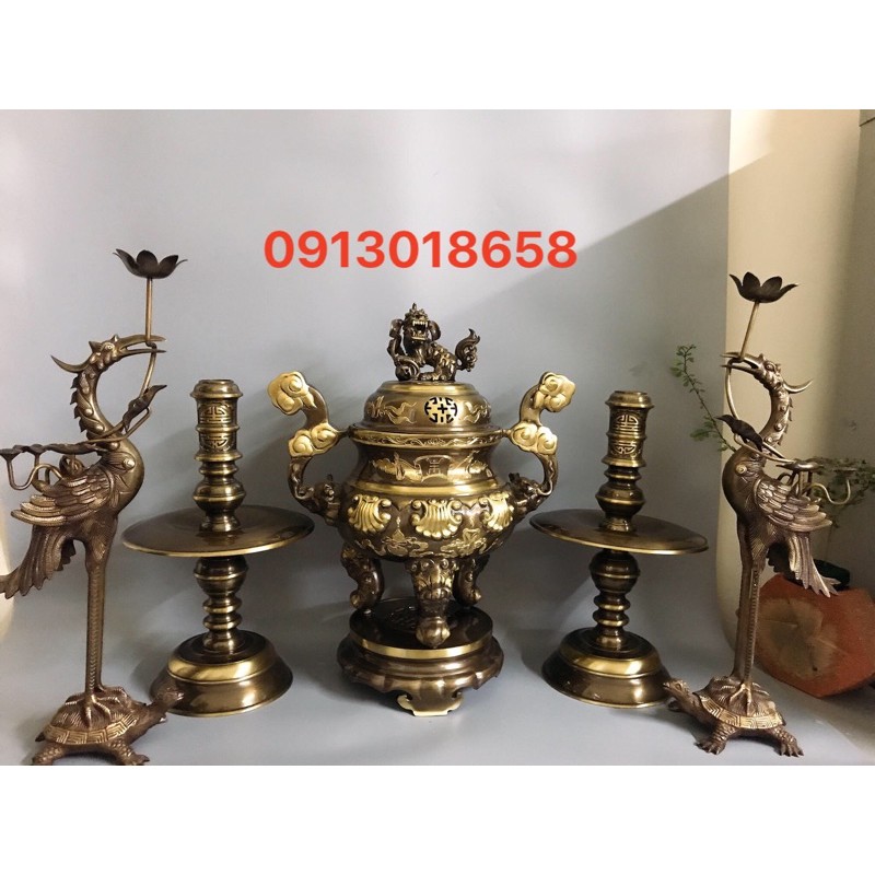 Đỉnh thờ lư thờ bằng đồng hàng đúc thủ công họa tiết hoa soi cao 55cm,bộ đồ thờ tam sự ngũ sự bằng đồng.