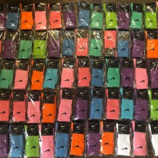 Tất Nike cổ cao màu trơn