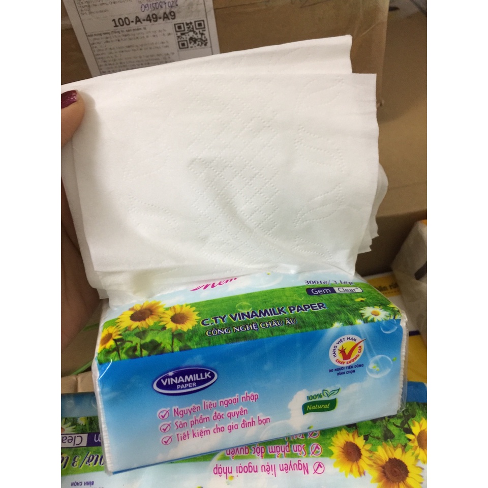 Giấy ăn, khăn ăn lụa siêu mịn dai 300 tờ 3 lớp của VInamilk paper thương hiệu mới (Mua 20 tặng 1 quà)