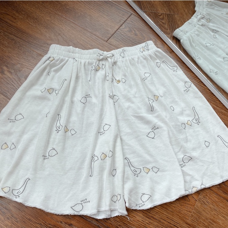 Quần short nữ mặc nhà Hello Kitty - Quần đùi thun nữ viền bèo, dáng ngắn mặc đi ngủ, ở nhà, nhiều màu ngộ nghĩnh | BigBuy360 - bigbuy360.vn