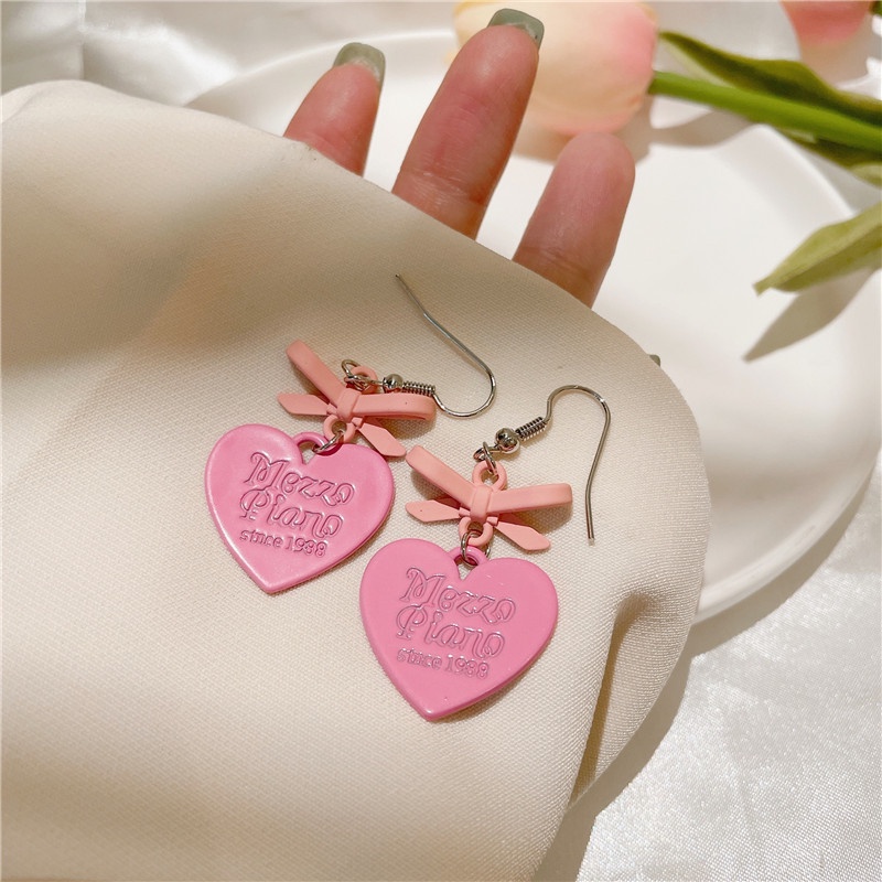 Khuyên Tai Hình Nơ Trái Tim Màu Hồng Dễ Thương Đơn Giản Phong Cách Hàn Quốc Cổ Điển Dành Cho Nữ Sinh