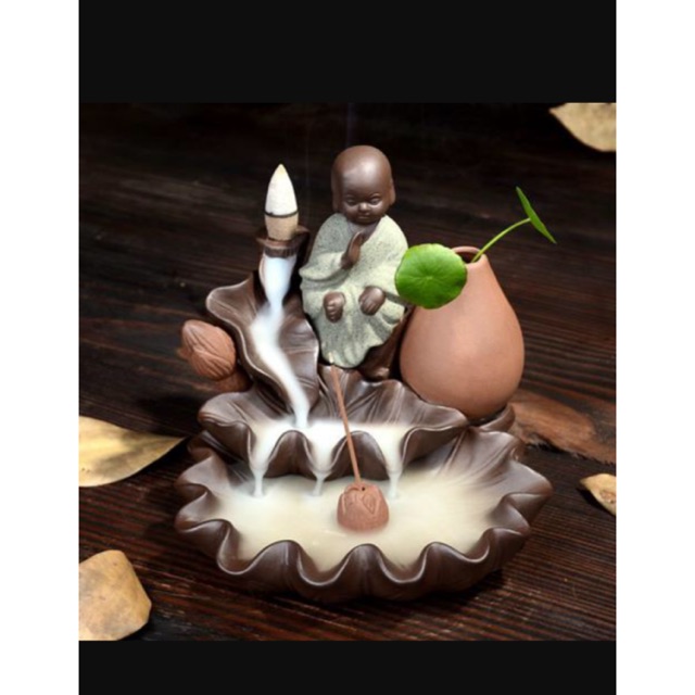 Thác khói trầm hương chú tiểu thác sen tặng 5 nụ trầm