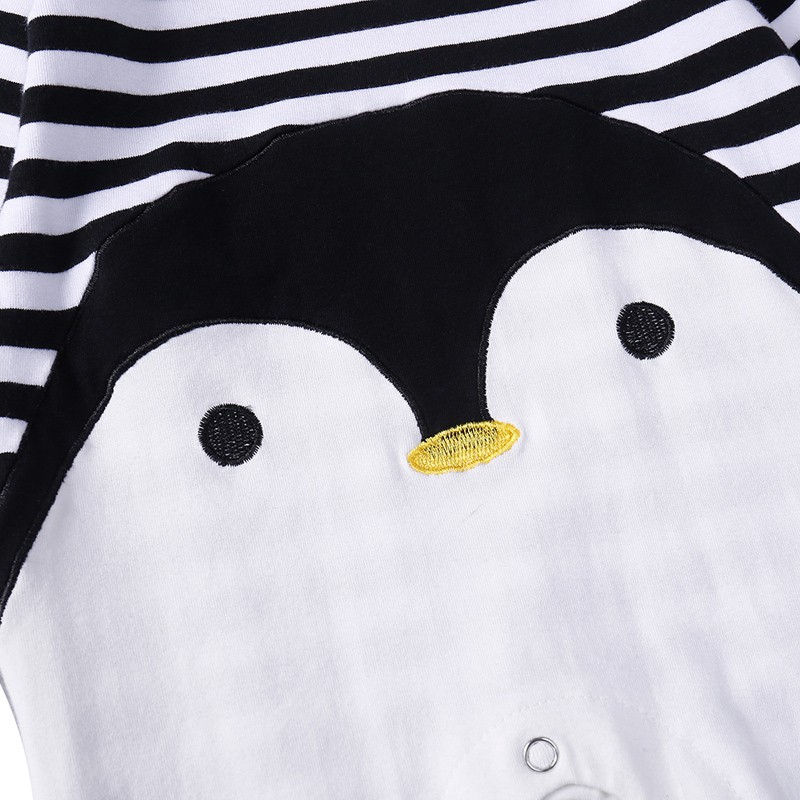 Bộ áo liền quần dài tay hình chim cánh cụt cho bé trai