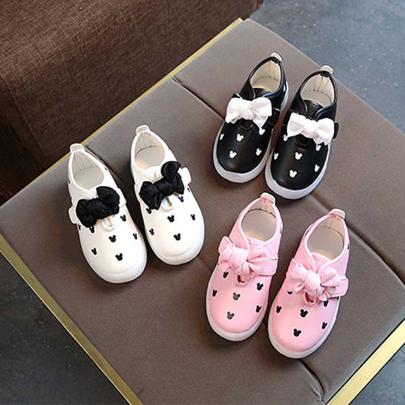 Giày bệt có đèn LED cho trẻ em