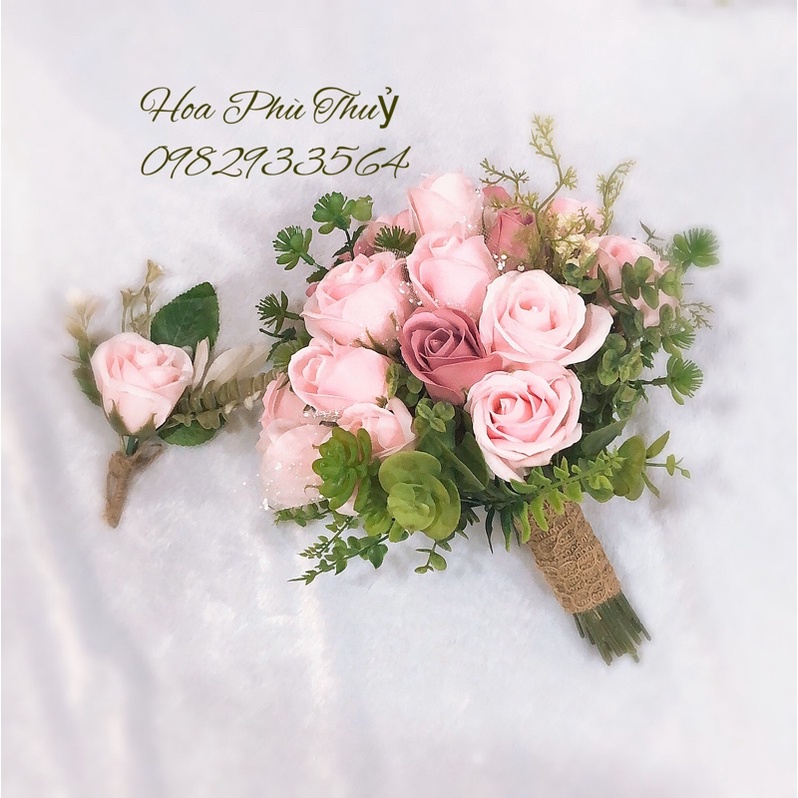 Bó hoa cưới cầm tay cô dâu bằng sáp thơm