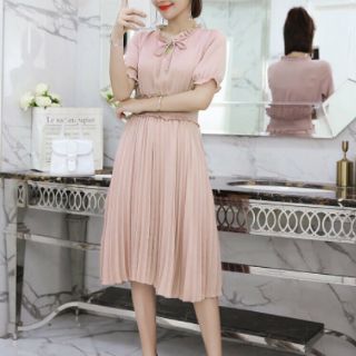 Đầm xếp ly