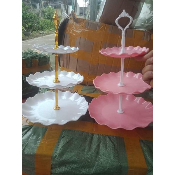 Khay đựng bánh kẹo nhiều tầng