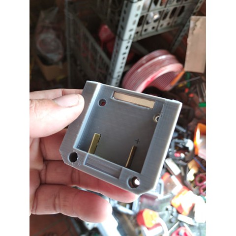 Đế lấy nguồn từ pin Dekton powershare DK21