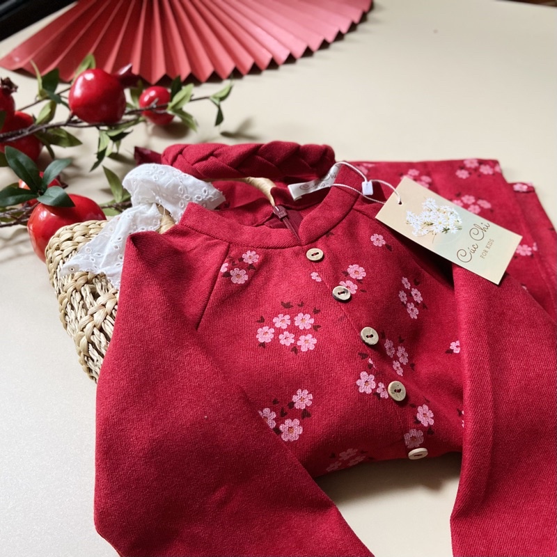 Áo dài cách tân đỏ hoa đào phối tay TẶNG KÈM MẤN cho bé xinh xắn dễ thương áo dài cho mẹ và bé