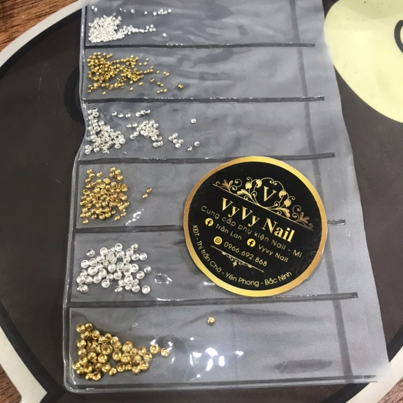 Bi nửa trang trí Nail