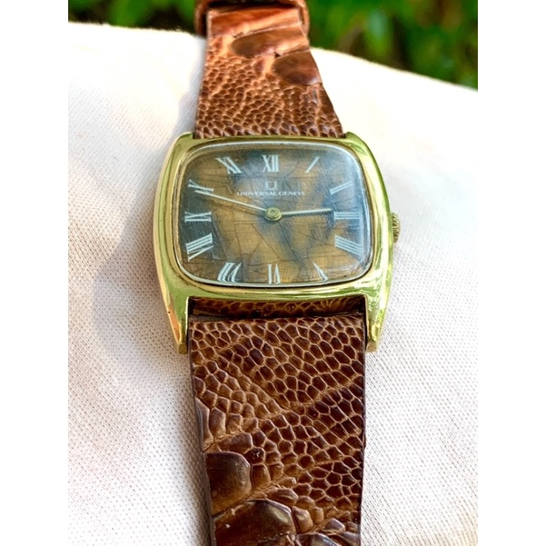 Đồng hồ nam Universal cót tay