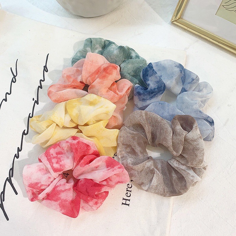 Scrunchies chun cột tóc loang loang