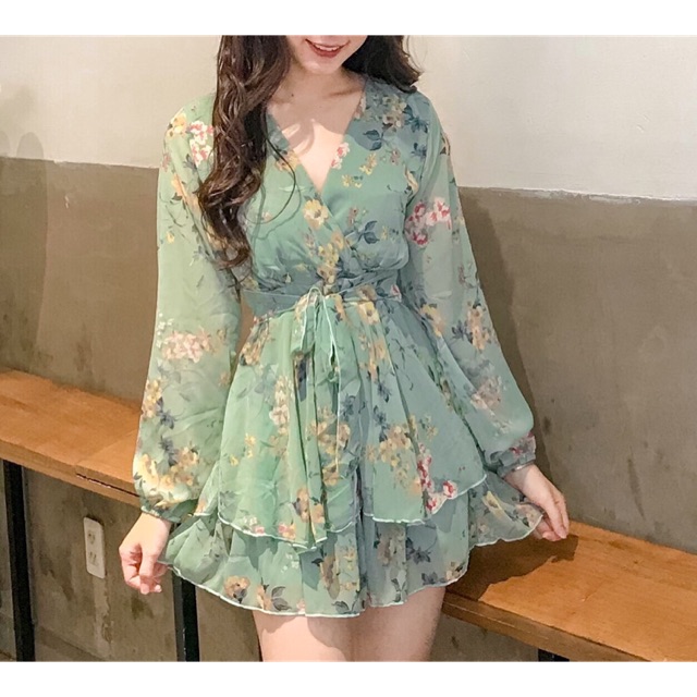 JUMPSUIT HOA TẦNG CỔ V CỘT EO