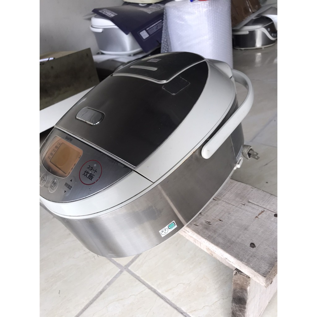 Thanh lý Nồi cơm điện cao tần ÁP SUẤT Sanyo Nhật bãi 1.0L | BigBuy360 - bigbuy360.vn