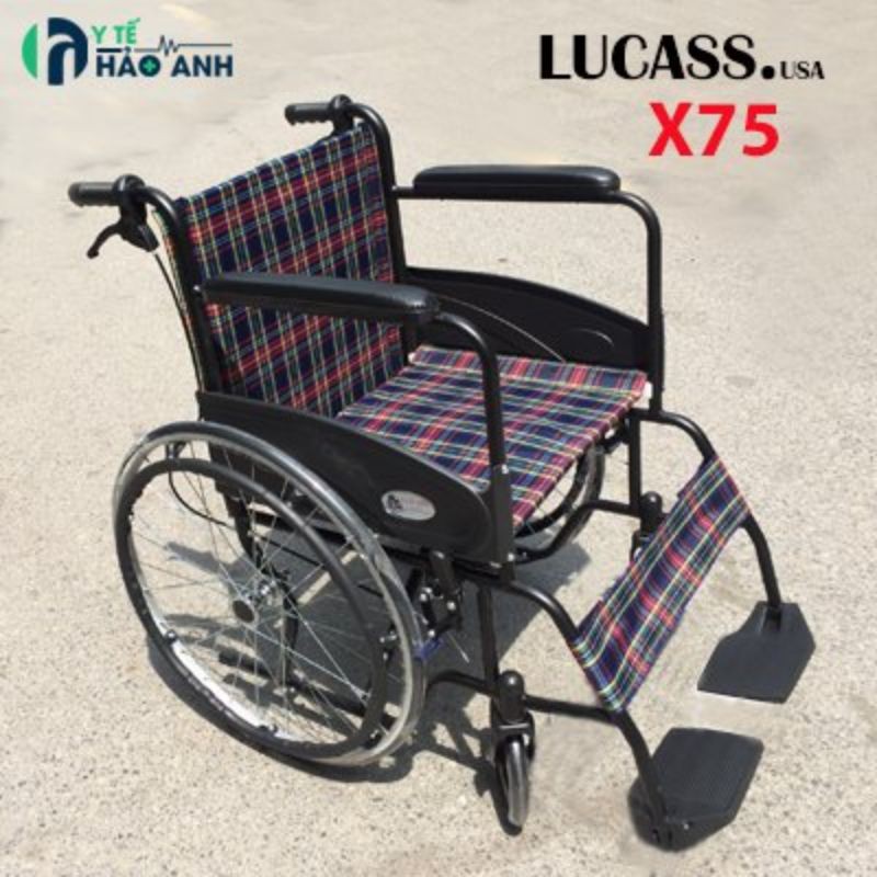 Xe lăn Lucass X75 vải kẻ có phanh tay