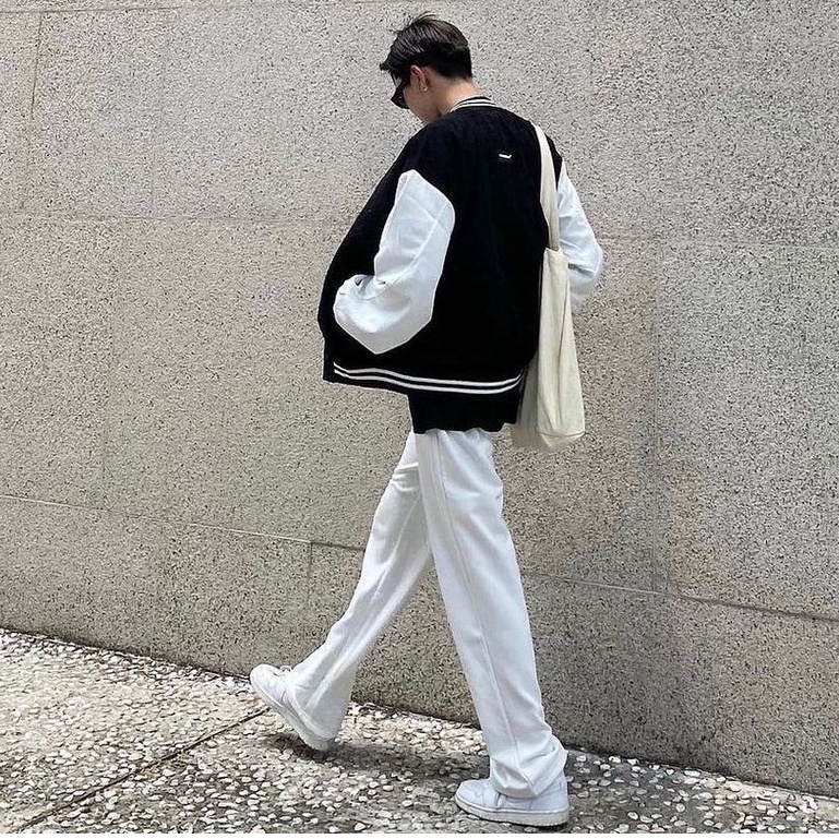 Áo khoác nam nữ - Varsity jacket chất liệu nhung gân dày dặn form rộng Missout